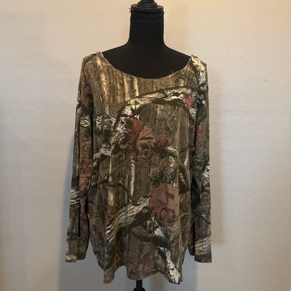 Mossy Oak off the shoulder long sleeve camo top